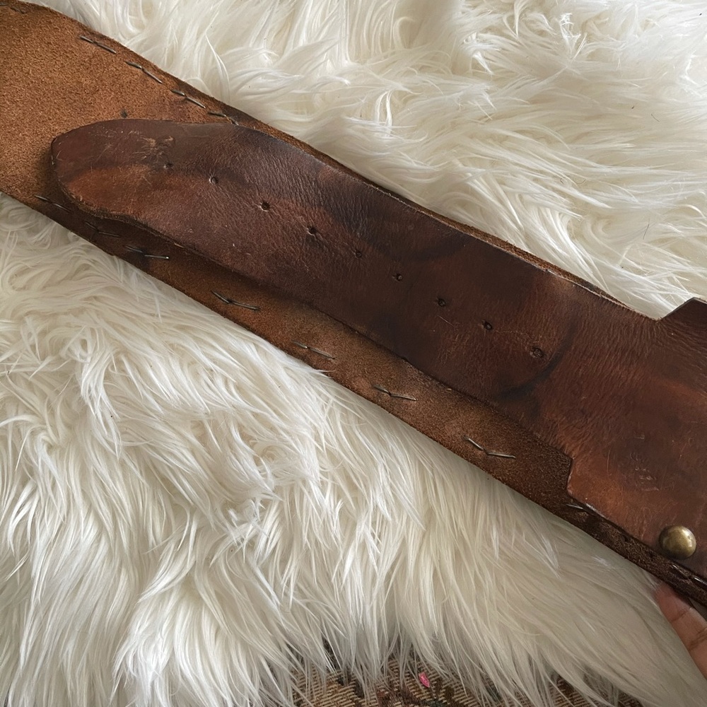 ❌SOLD❌ Vintage Handmade Studded Tool Kidney Belt Leather - Picture 8 of 13